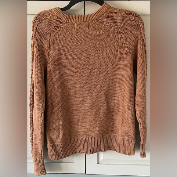 Old Navy Crew Neck Sweater Caramel Brown Cable Knit Size S Cotton PTP 18.5” - Picture 2 of 4